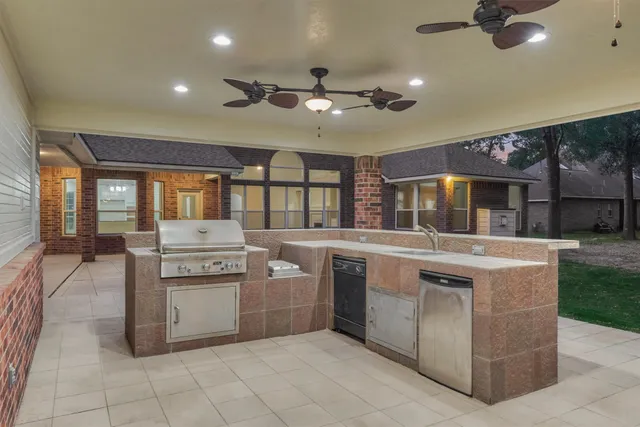 $670,000 | 2311 Legends Peak Drive, Spring, TX 77386