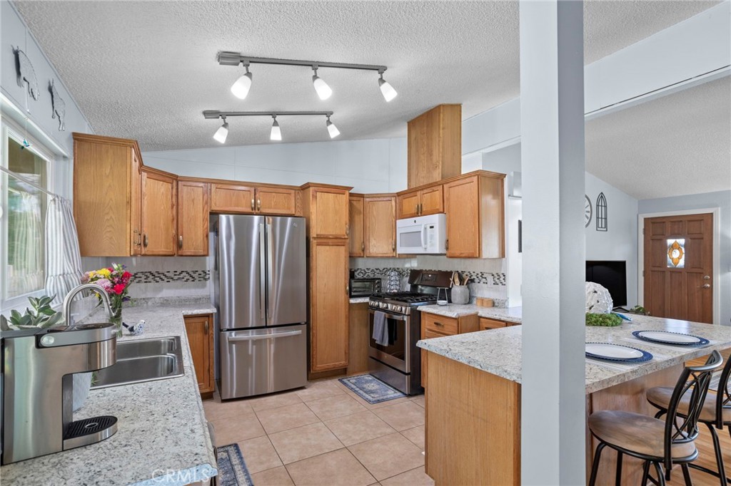 9640 Sharondale Road Calimesa, CA 92320 - Photo 23 of 44