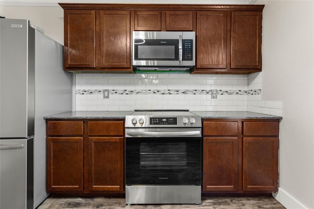 2040 Comal Street Waco, TX 76708 - Photo 10 of 39