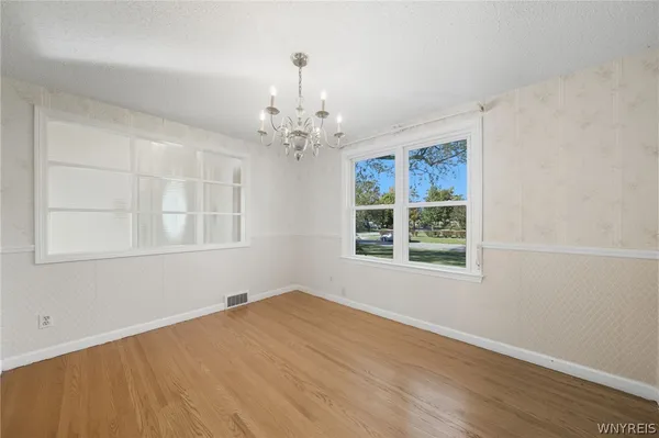 $260,000 | 131 Colvinhurst Drive, Tonawanda, NY 14223