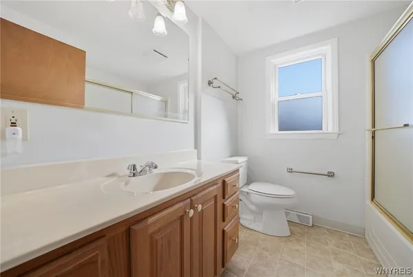 $260,000 | 131 Colvinhurst Drive, Tonawanda, NY 14223