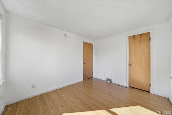 $260,000 | 131 Colvinhurst Drive, Tonawanda, NY 14223