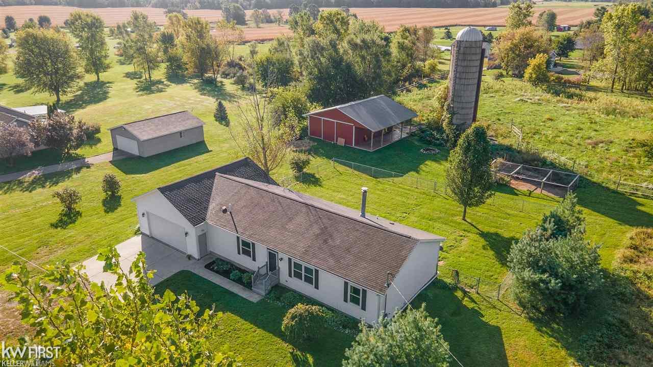 10024 Beard Road Byron, MI 48418 - Photo 3 of 44
