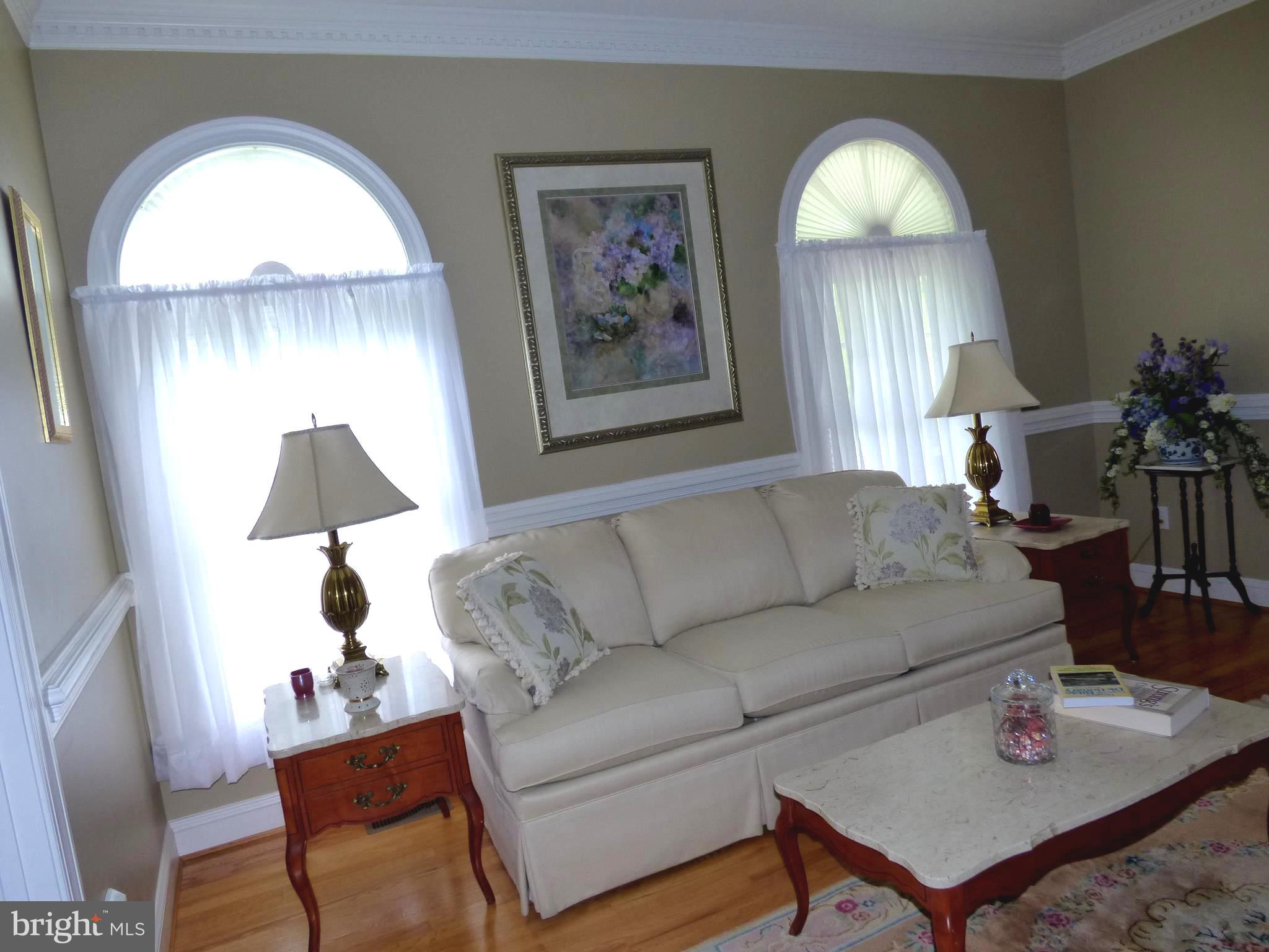 3330 Oranda Road Strasburg, VA 22657 - Photo 17 of 43 Beautiful Palladian Windows