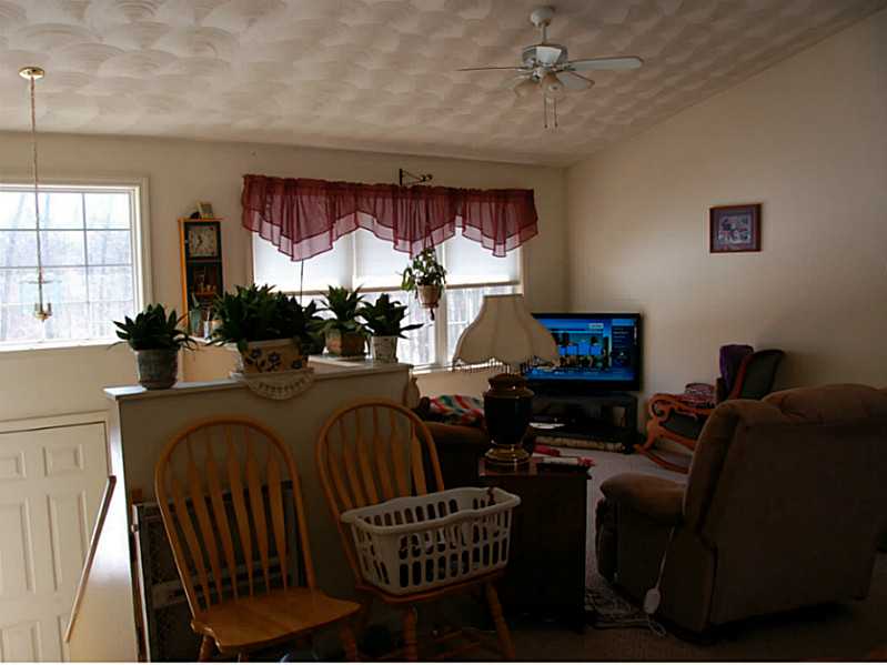 285 Old Rockville Road Hopkinton, RI 02833 - Photo 3 of 16 Living Room.