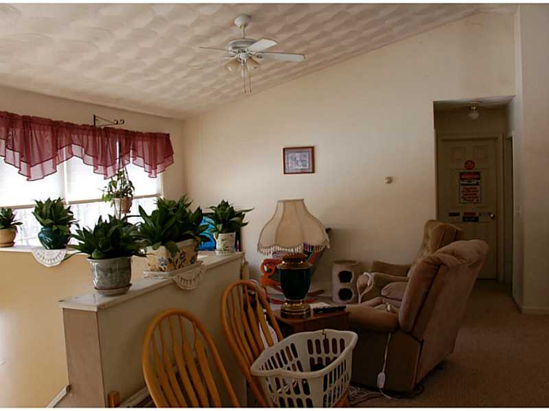 285 Old Rockville Road Hopkinton, RI 02833 - Photo 4 of 16 Living Room.