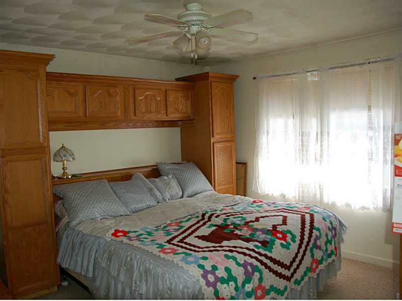 285 Old Rockville Road Hopkinton, RI 02833 - Photo 5 of 16 Bedroom.