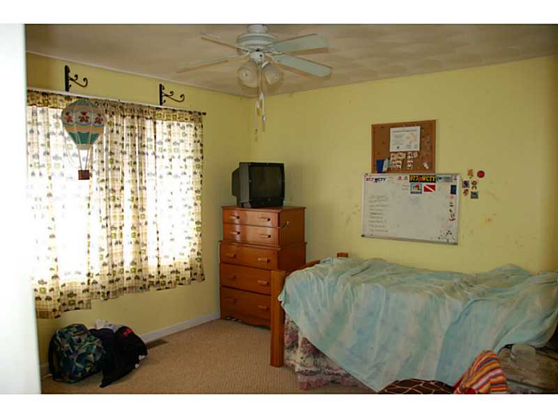 285 Old Rockville Road Hopkinton, RI 02833 - Photo 8 of 16 Bedroom.