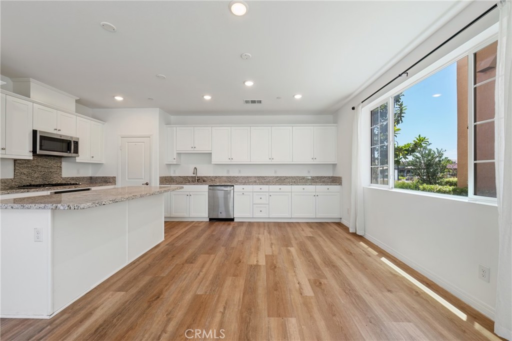 8757 Roving Place Chino, CA 91708 - Photo 7 of 46