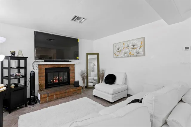 $1,850 | 487 89th Avenue North, Unit 2, St. Petersburg, FL 33702