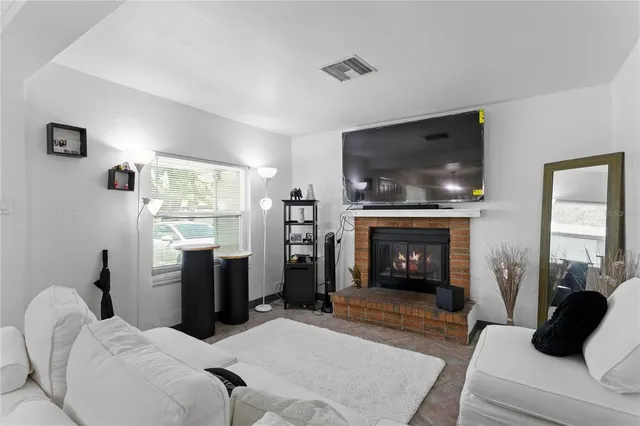 $1,850 | 487 89th Avenue North, Unit 2, St. Petersburg, FL 33702