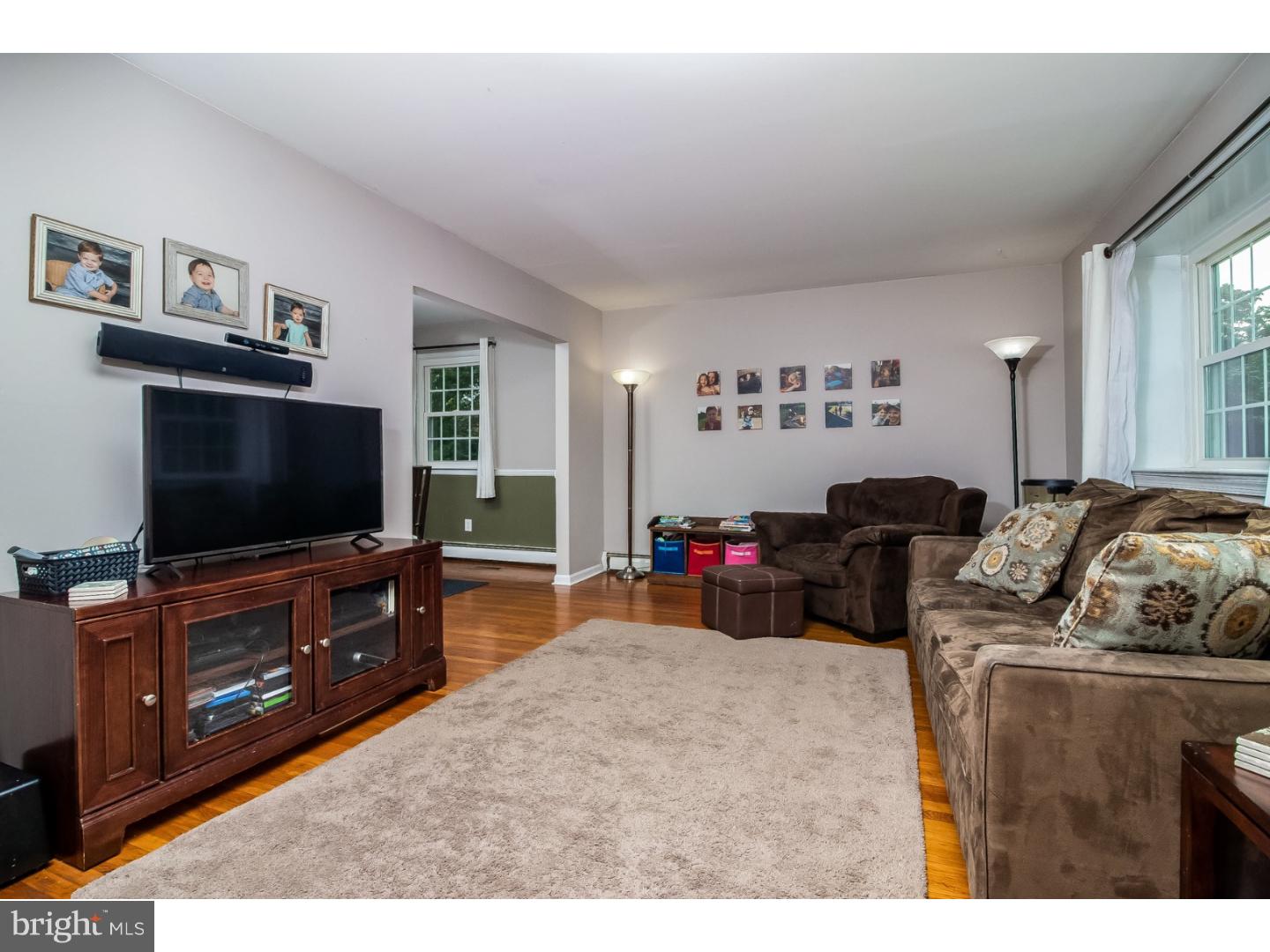 39 Preston Road Media, PA 19063 - Photo 3 of 25 Living Room