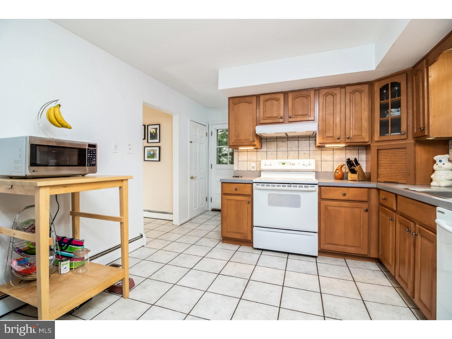 39 Preston Road Media, PA 19063 - Photo 9 of 25 Kitchen