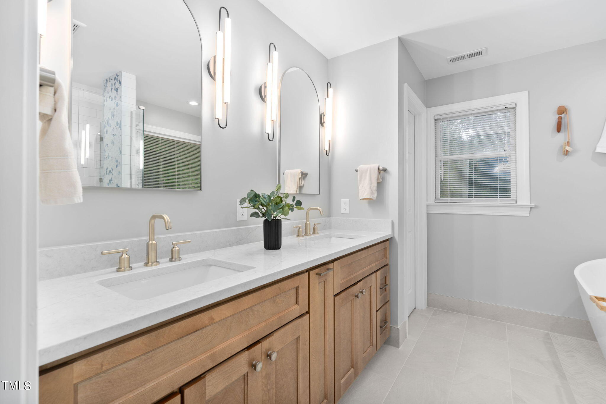 205 Glenmore Road Cary, NC 27519 - Photo 15 of 37 51-web-or-mls-205-glenmore-rd