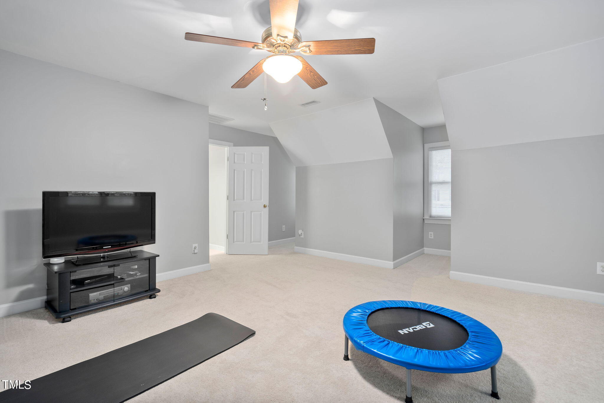 205 Glenmore Road Cary, NC 27519 - Photo 24 of 37 47-web-or-mls-205-glenmore-rd