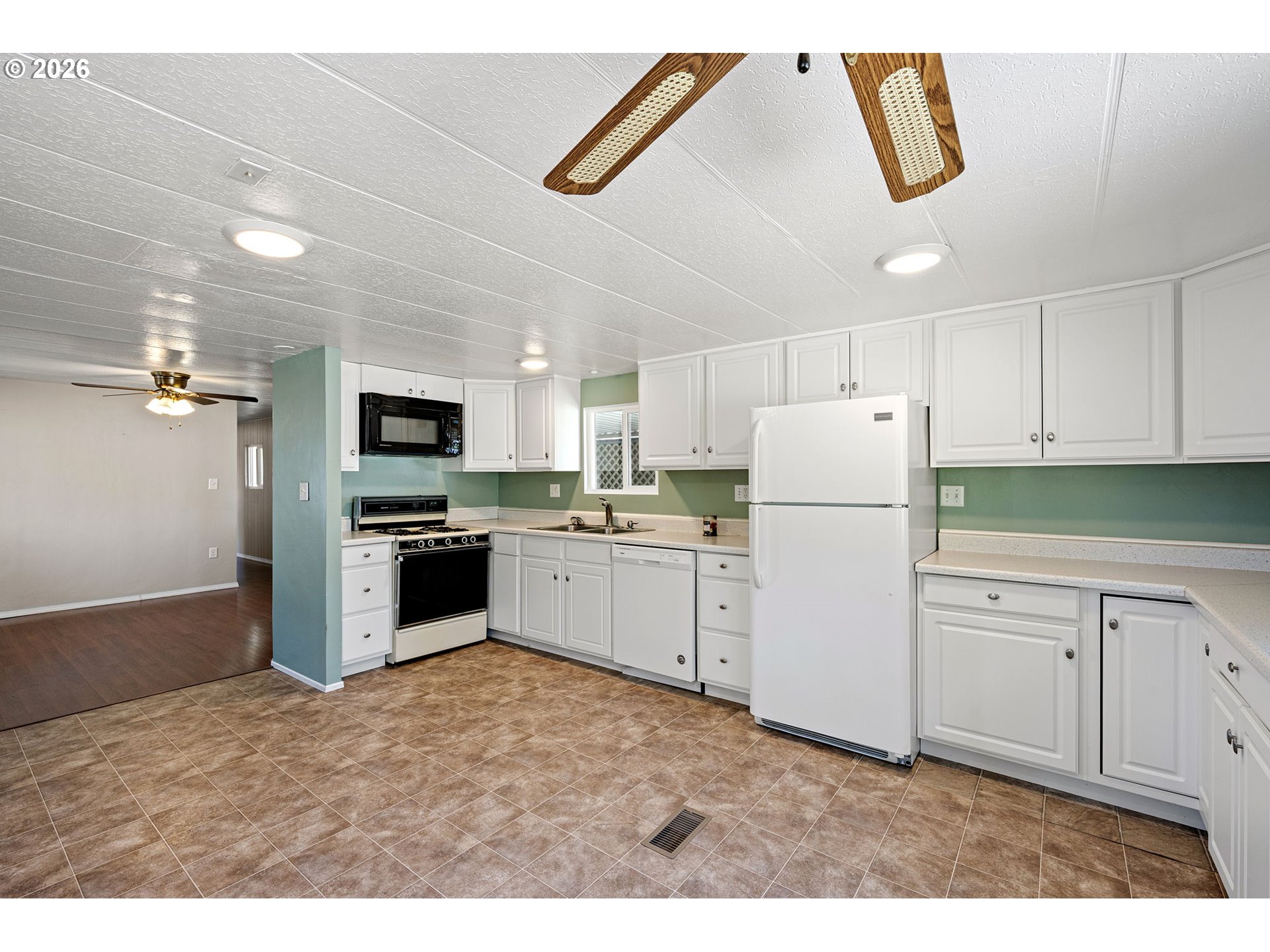34956 Seavey Loop Road, Unit 73 Eugene, OR 97405 - Photo 6 of 33