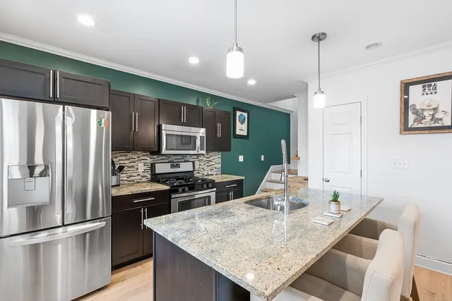 $3,200 | 9 Lisbeth Street, Unit 9, Lexington, MA 02421