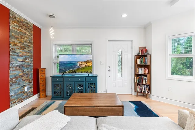 $3,200 | 9 Lisbeth Street, Unit 9, Lexington, MA 02421