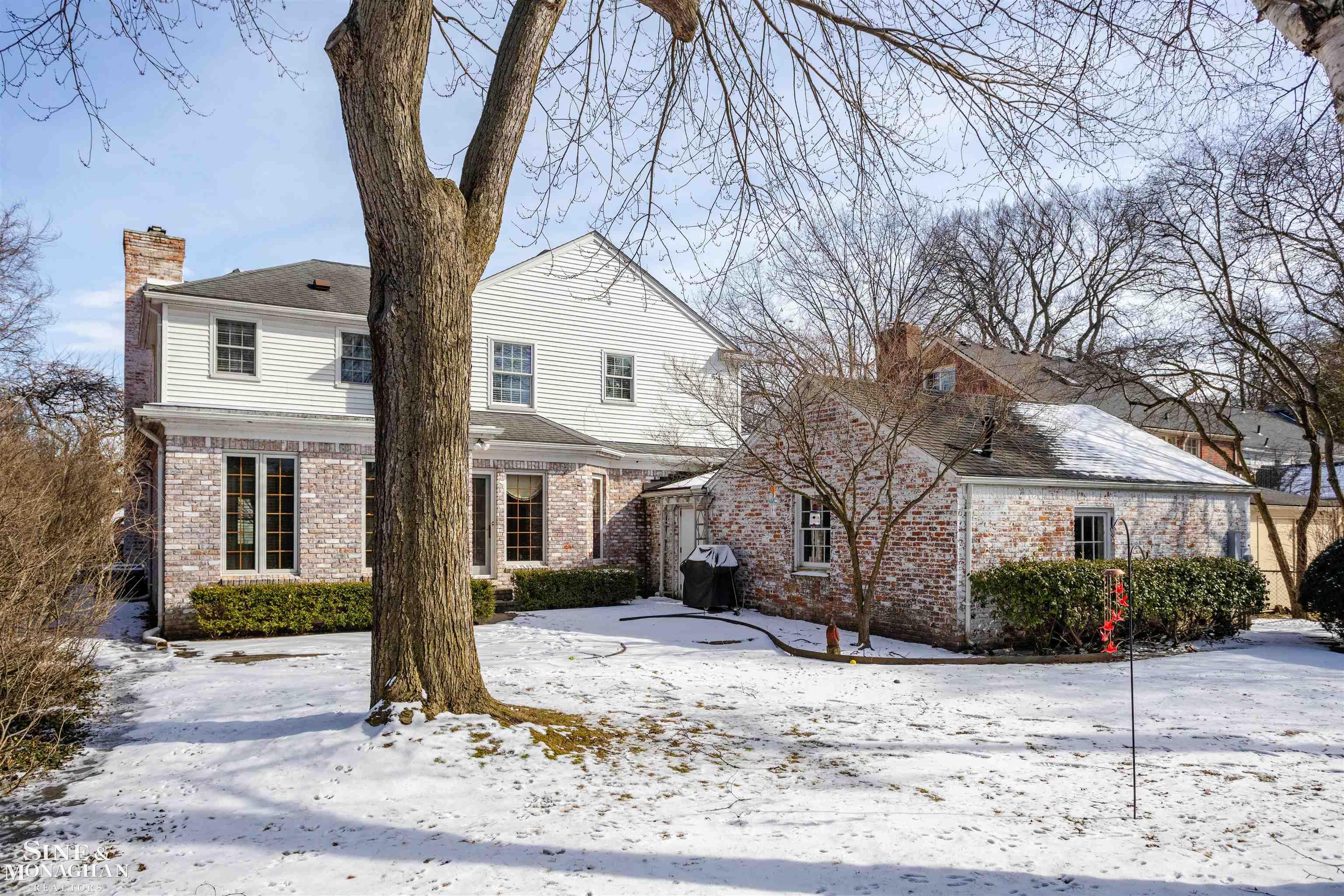 911 Whittier Road Grosse Pointe, MI 48230 - Photo 49 of 57 50166486-41bb290c-e248-4391-a908-551e1bfb7661.JPG