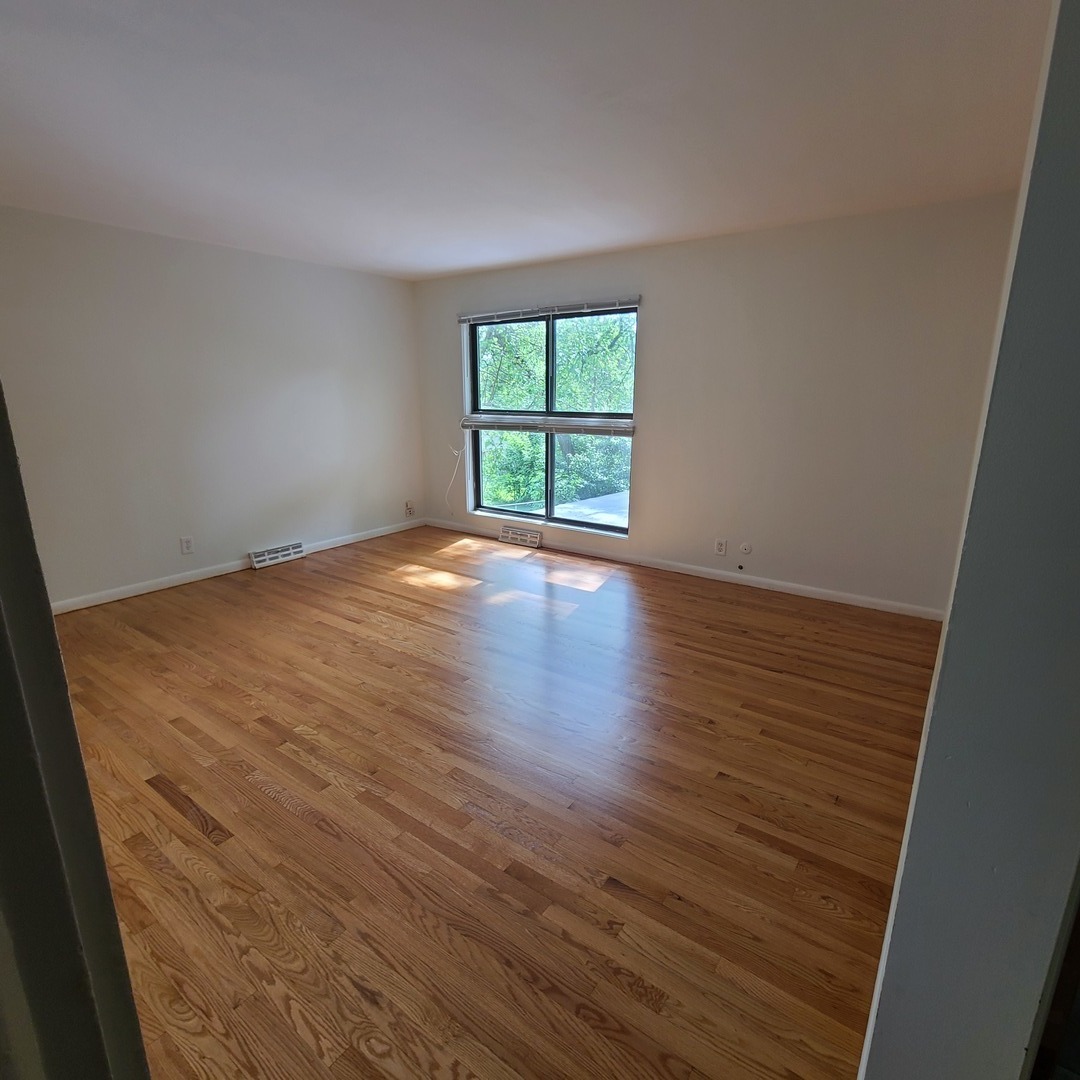 104 Timber Trail Streamwood, IL 60107 - Photo 3 of 16