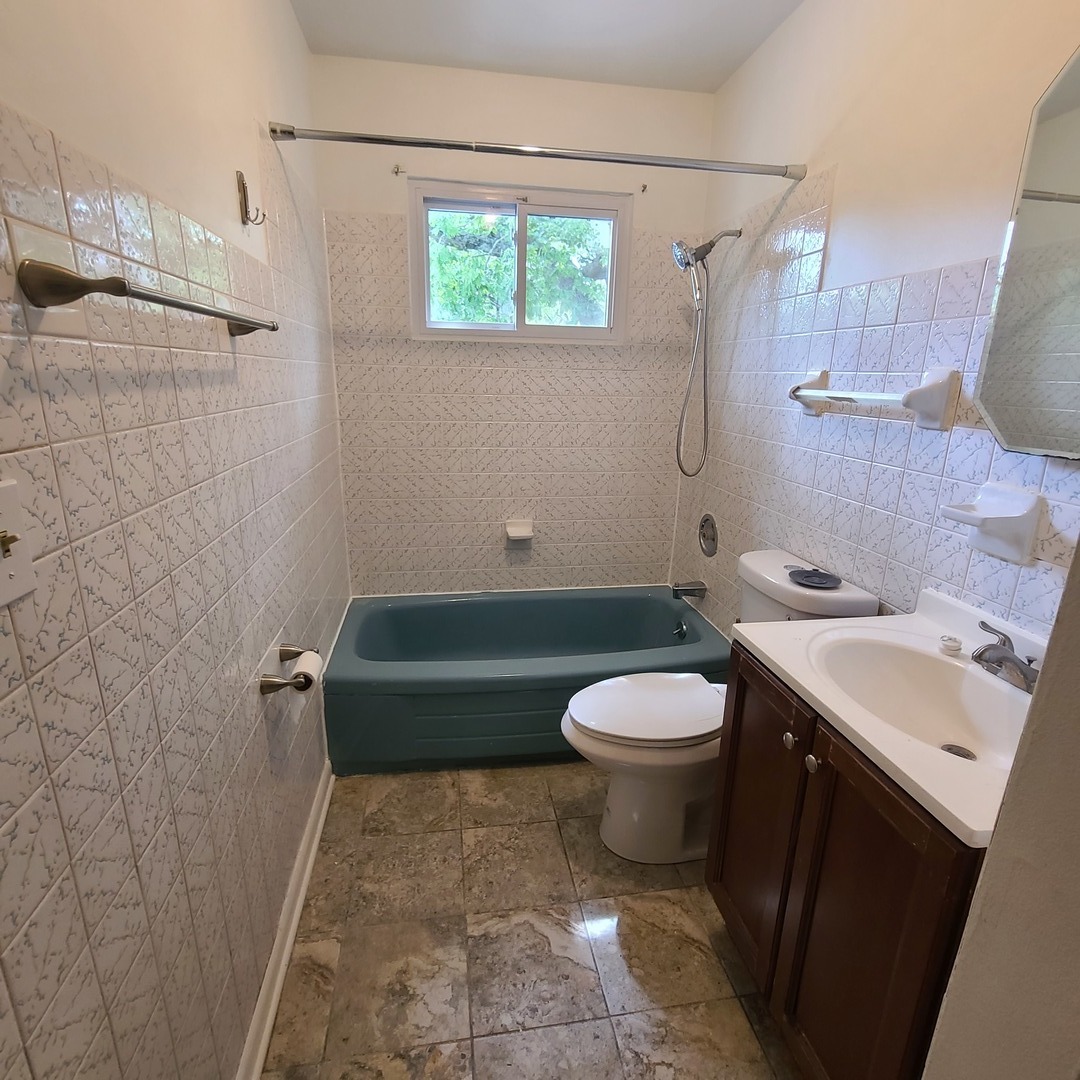 104 Timber Trail Streamwood, IL 60107 - Photo 6 of 16