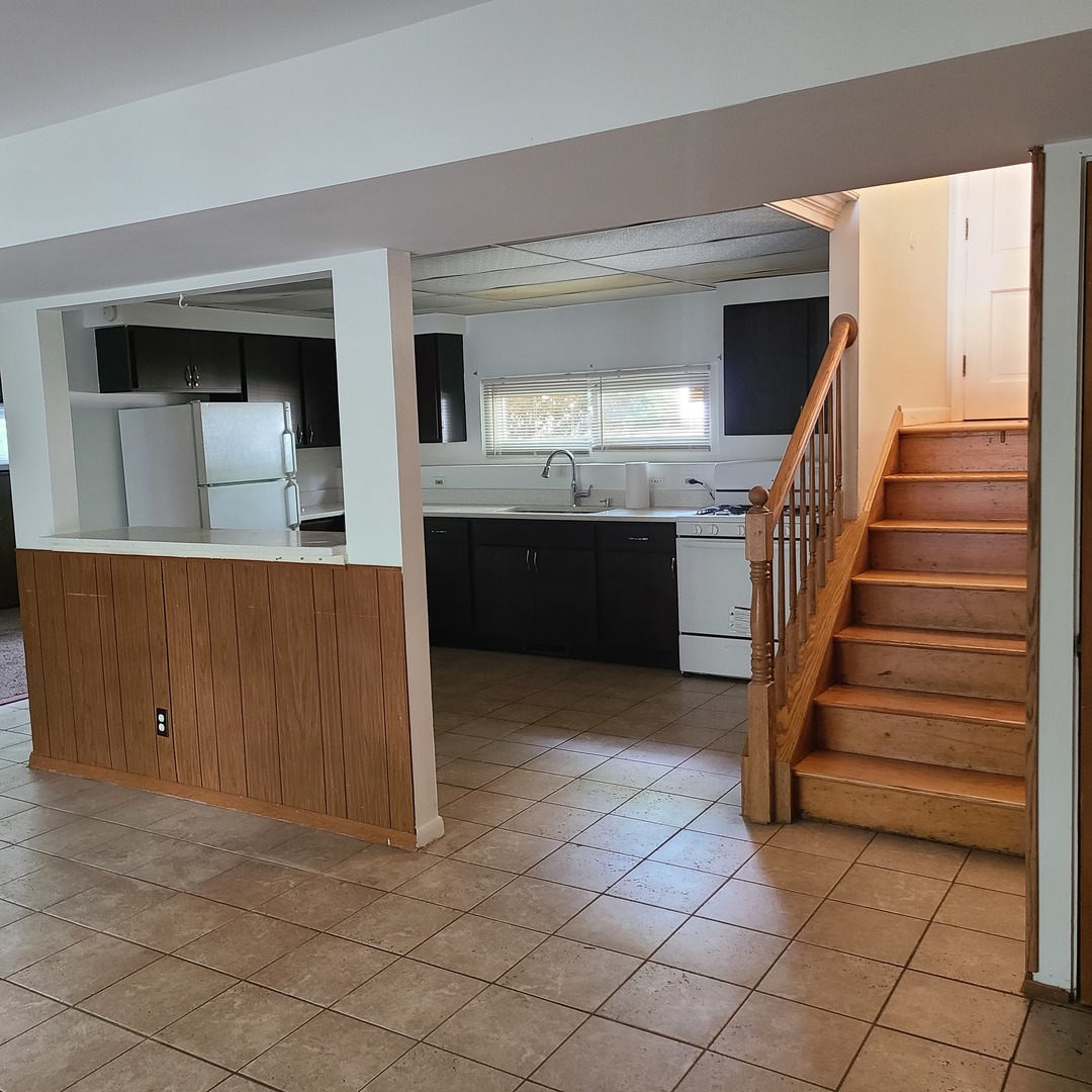 104 Timber Trail Streamwood, IL 60107 - Photo 9 of 16