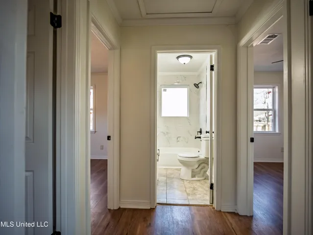 $215,000 | 201 College Street, Batesville, MS 38606