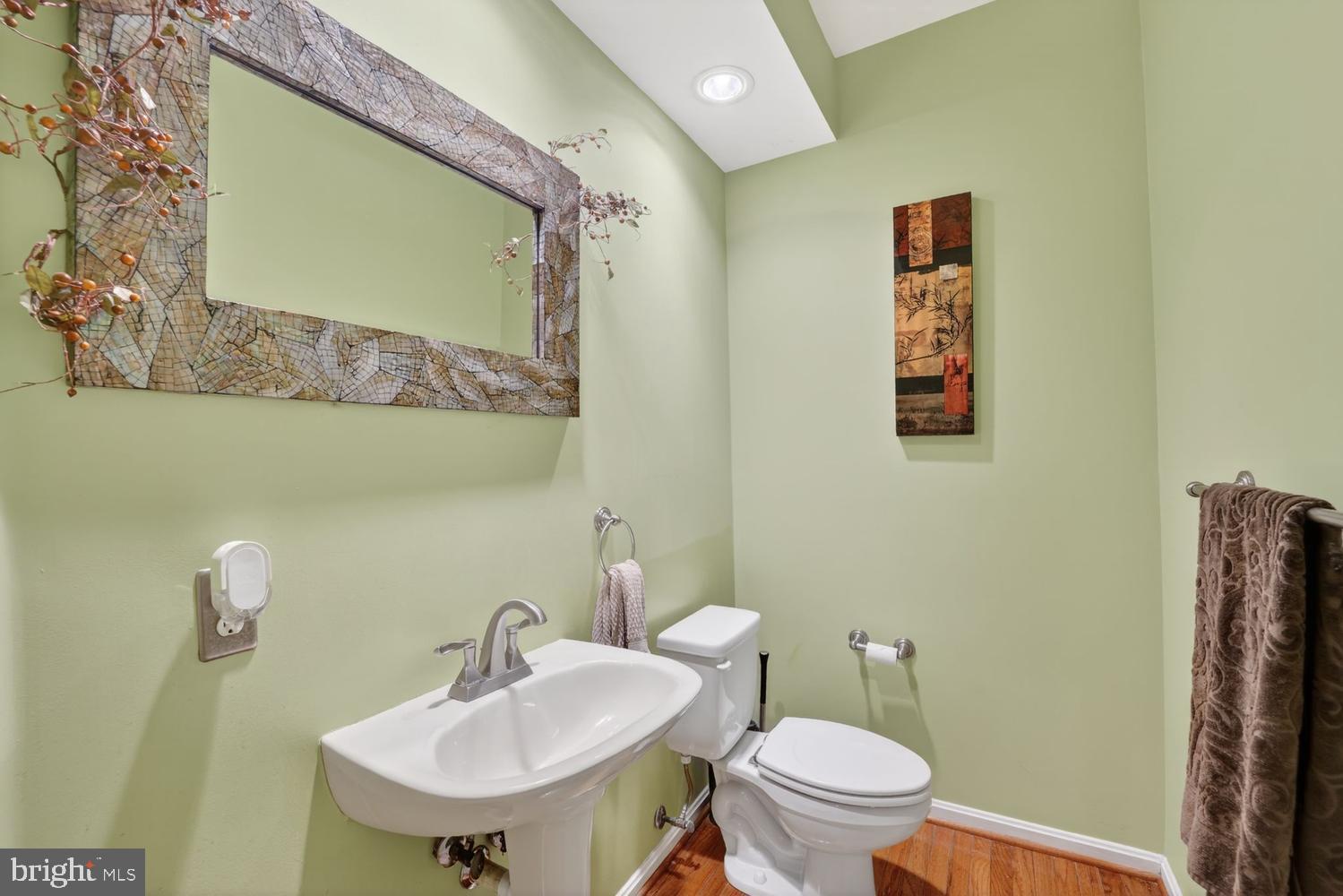 8023 River Park Road Bowie, MD 20715 - Photo 29 of 49 Powder Room