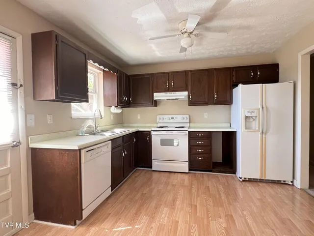 $327,000 | 90 Veldt Lane, Afton, TN 37616