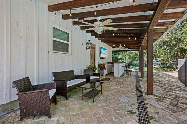 $1,175,000 | 75464 Highway 25, Covington, LA 70435
