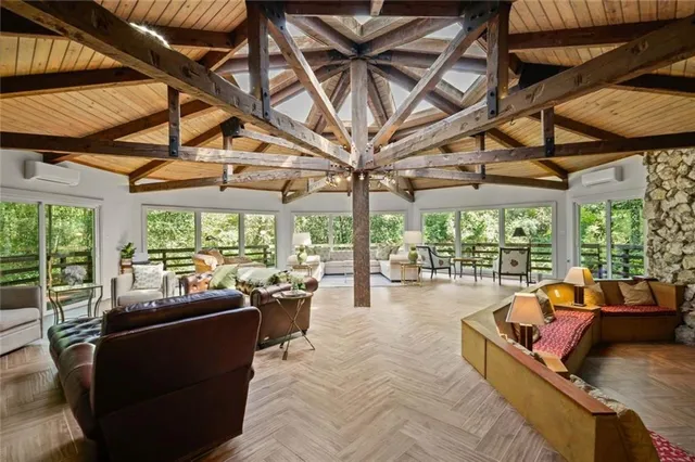 $1,175,000 | 75464 Highway 25, Covington, LA 70435