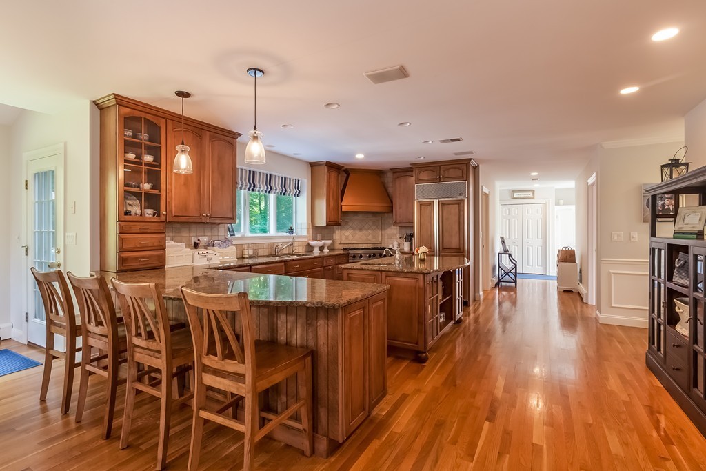 129 Maple Street Scituate, MA 02066 - Photo 8 of 30 Gallery Image 8