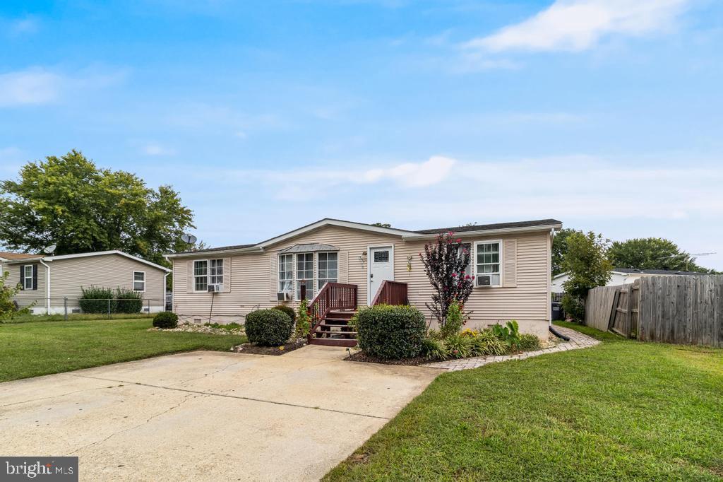 45880 South Springsteen Court California, MD 20619 - Photo 2 of 17