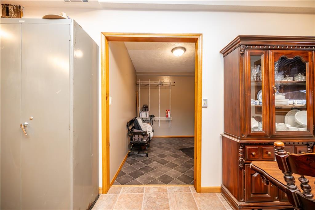 180 Hover Road Mercer, PA 16137 - Photo 16 of 49