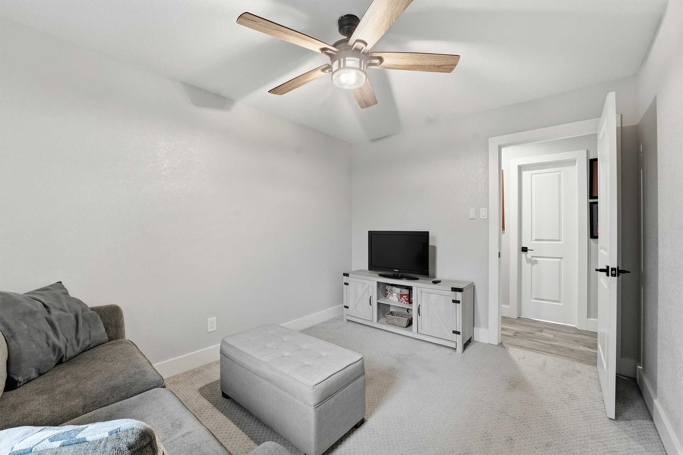 431 Dover Lane Spring, TX 77373 - Photo 9 of 19 a living room with furniture and a flat screen tv
