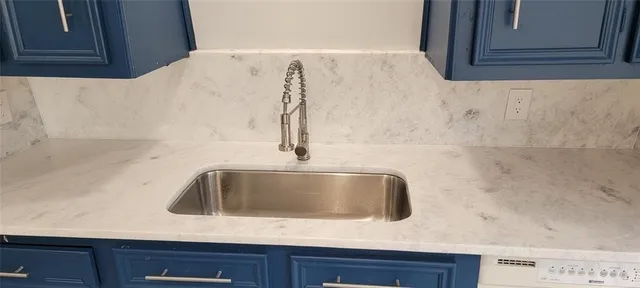 a close view of sink and tap