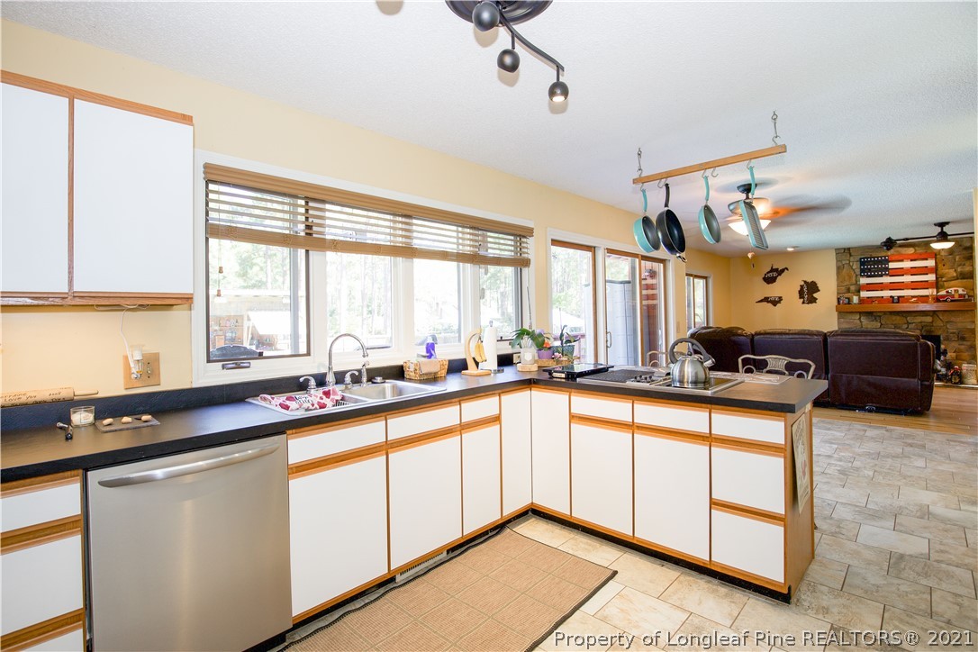 700 Wildwood Road Aberdeen, NC 28315 - Photo 7 of 18 Gallery Image 7