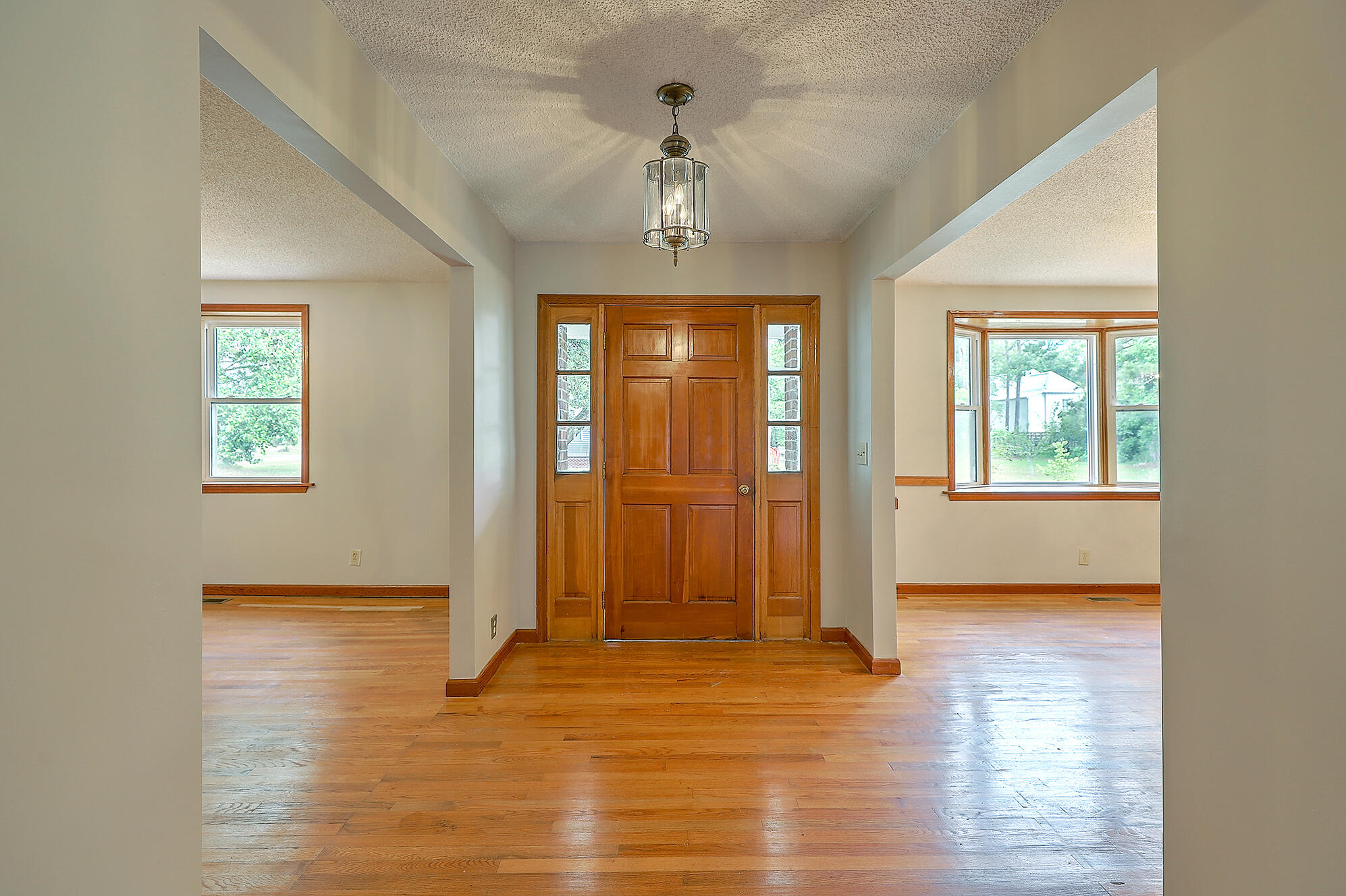 1132 Children Road Mount Pleasant, SC 29466 - Photo 3 of 19 Foyer