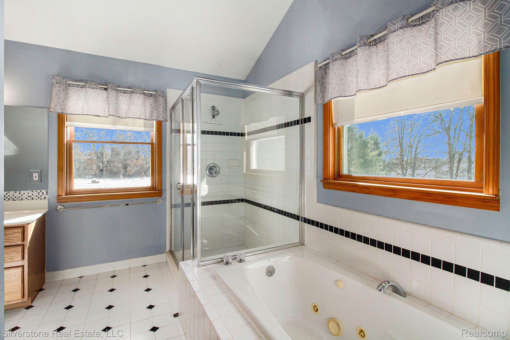 5139 East Clyde Road Howell, MI 48855 - Photo 16 of 28 Gallery Image 16