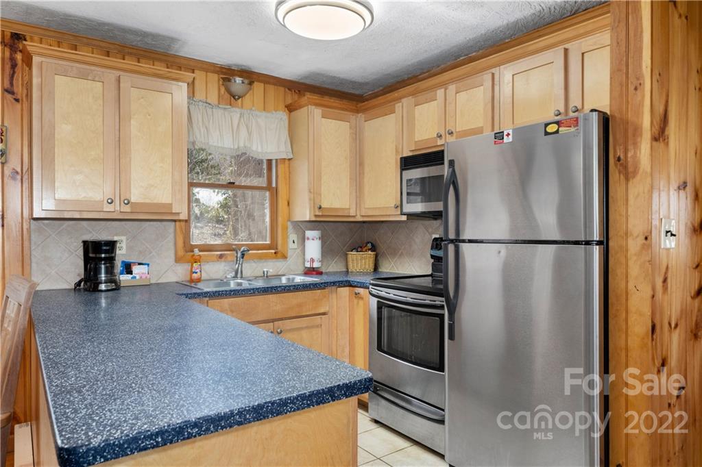 384 Twinbrook Lane Maggie Valley, NC 28751 - Photo 8 of 25