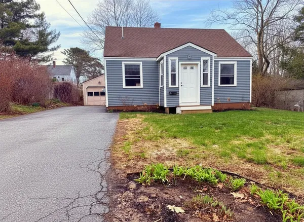 $649,000 | 32 Longfellow Drive, Cape Elizabeth, ME 04107