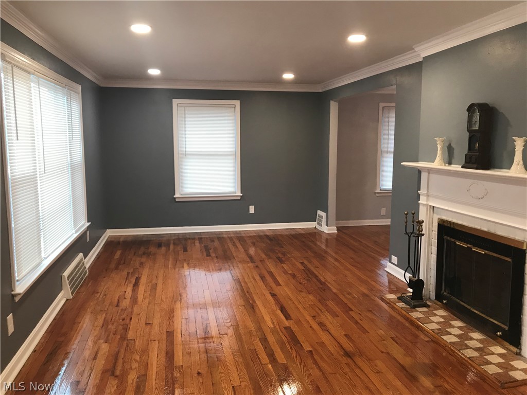 4911 Anderson Road Cleveland, OH 44124 - Photo 2 of 17