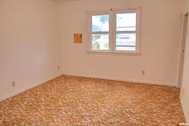 $75,000 | 705 West Adams Street, Blandinsville, IL 61420