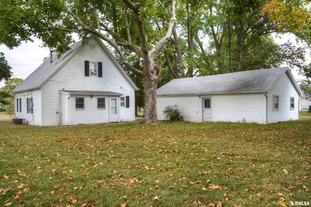 $75,000 | 705 West Adams Street, Blandinsville, IL 61420