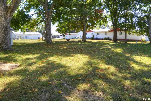 $75,000 | 705 West Adams Street, Blandinsville, IL 61420