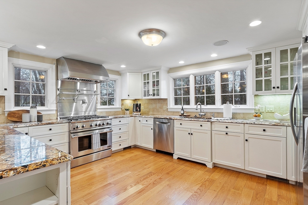 9 Greenwood Road Reading, MA 01867 - Photo 12 of 42