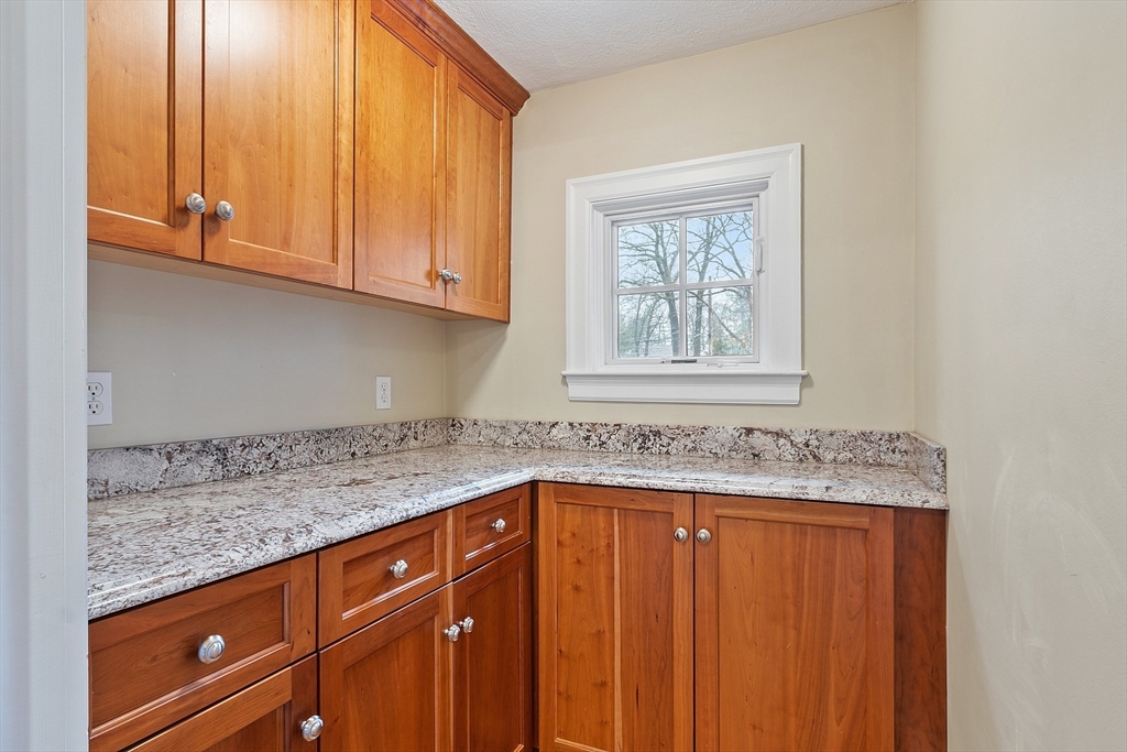9 Greenwood Road Reading, MA 01867 - Photo 15 of 42