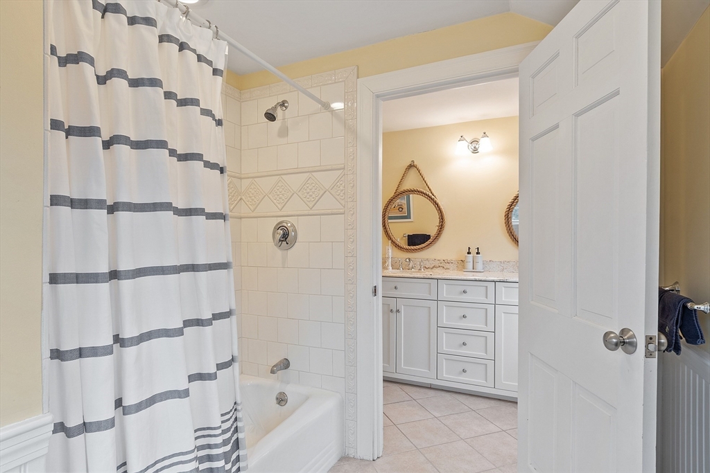 9 Greenwood Road Reading, MA 01867 - Photo 25 of 42