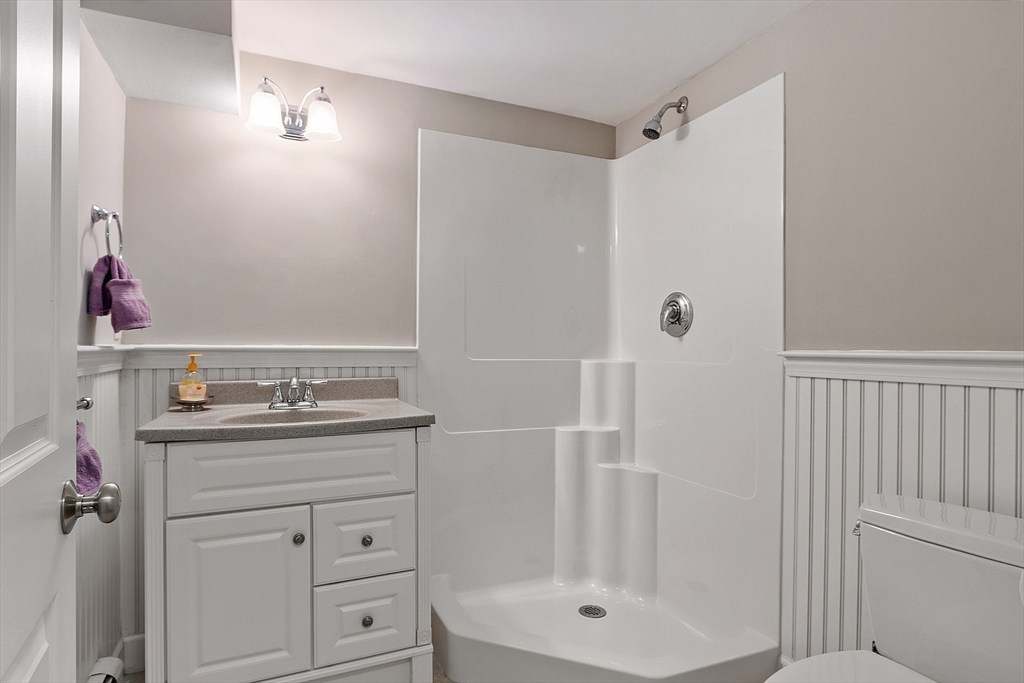 9 Greenwood Road Reading, MA 01867 - Photo 39 of 42