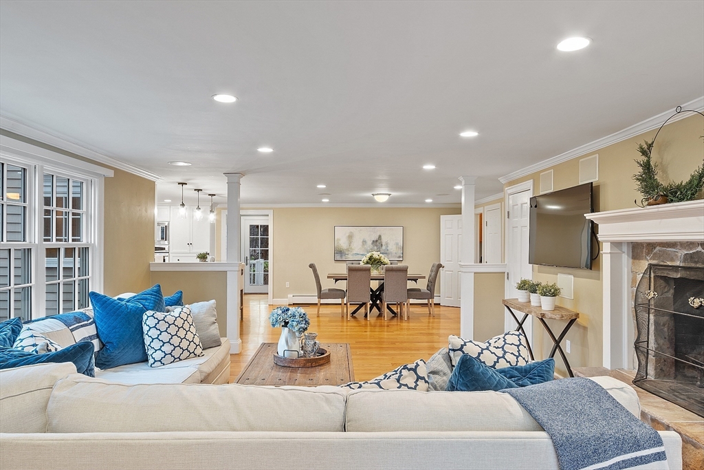 9 Greenwood Road Reading, MA 01867 - Photo 6 of 42